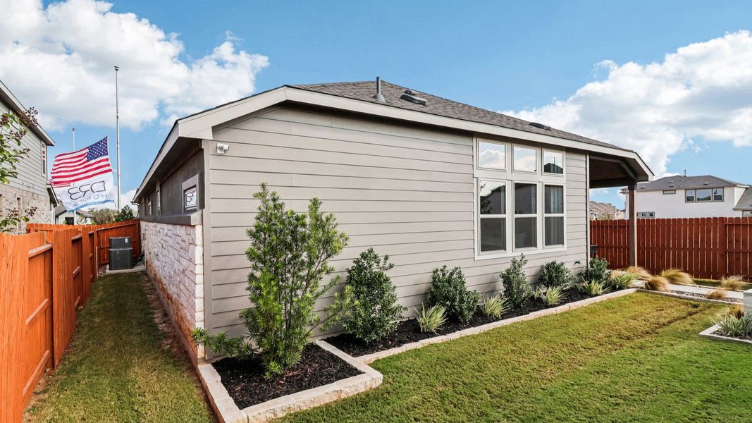 Exterior details of a home in Meyer Ranch – Premier, New Braunfels (Image 17).