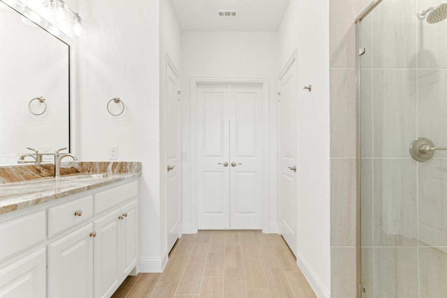 Mira Lagos Villas,75054