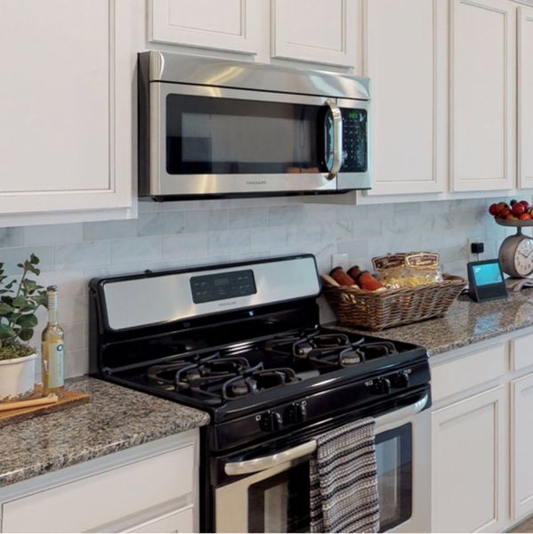 Image 14 of the South Lake Estates community in Mont Belvieu, TX.