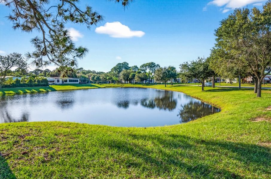 Natural surroundings and green spaces near Spanish Lakes in Port St. Lucie, FL (Image 11).