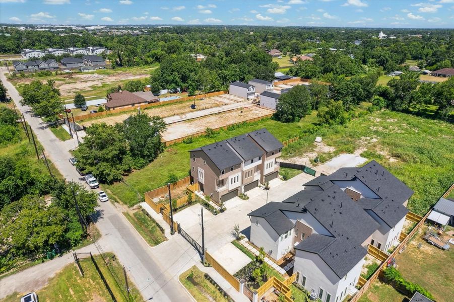 Aerial view of the Mansfield Reserve community in Houston, TX, showing layout and nearby surroundings (Image 9).