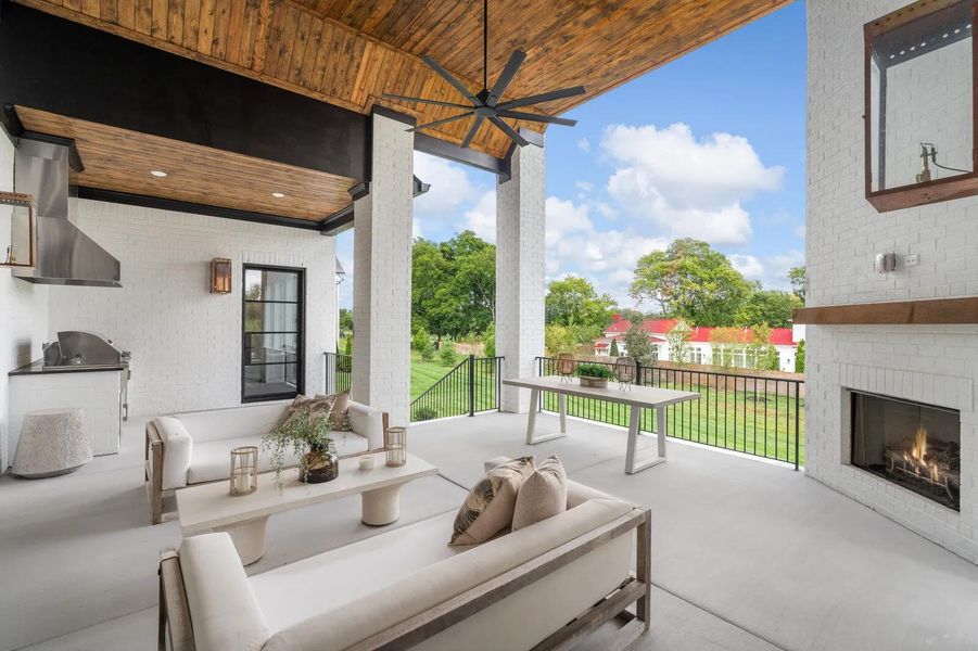 The Elmsdale D Outdoor Living Area