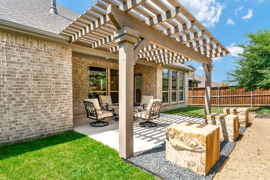 Plan 1685 Outdoor Living Representative Photo by American Legend Homes