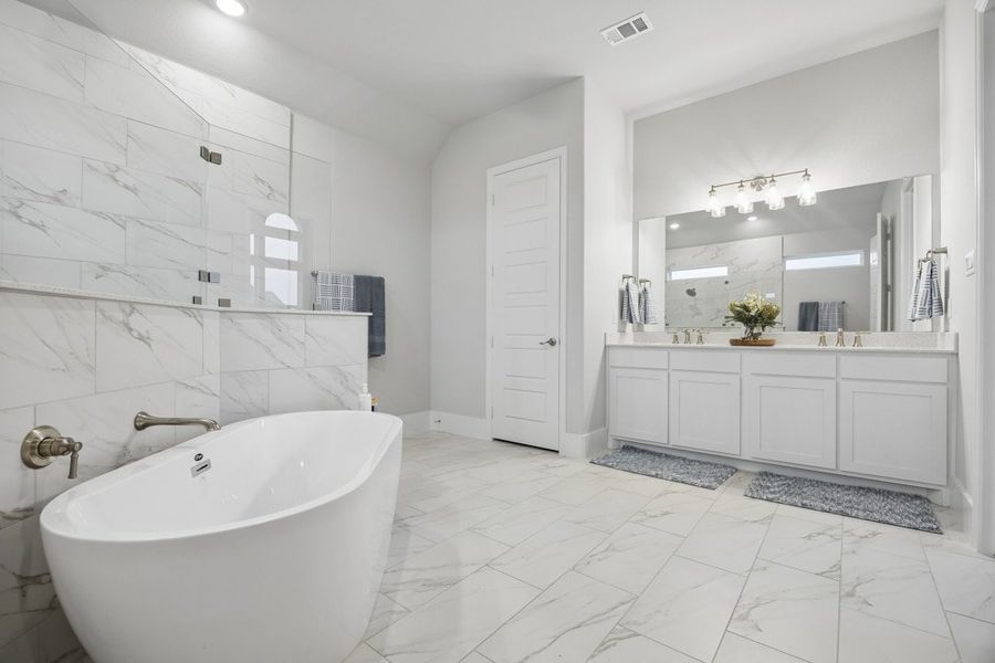 Furnished interior in a model home at Emerson Farms in Rockwall (Image 30). Furnished interior in a model home at Emerson Farms in Rockwall (Image 30).