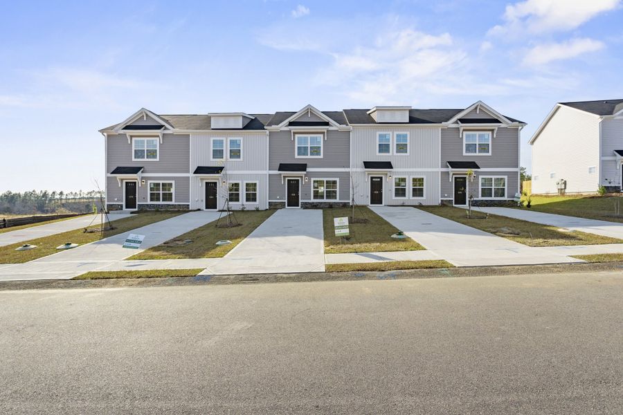 Front exterior of a home in the Cypress Point community, located in Graniteville, SC (Image 3).