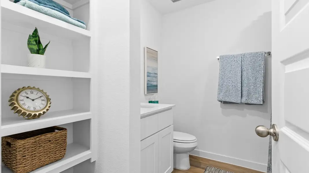 Furnished interior in a model home at Lago Mar in Texas City (Image 30).