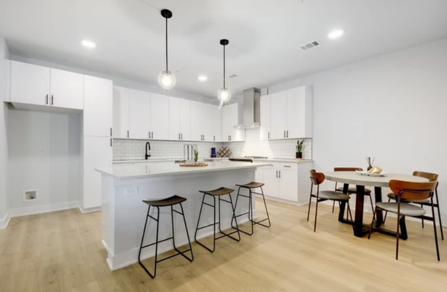 Image 7 of the HOM Condominiums community in Austin, TX.