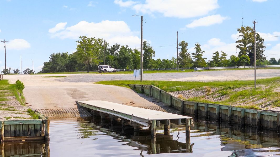Image 15 of the Hodges Bayou Plantation community in Panama City, FL.