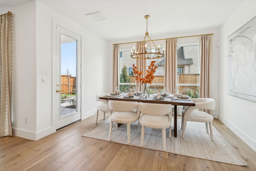 Mustang Lakes Villas Dining Room – Celina TX Model Home