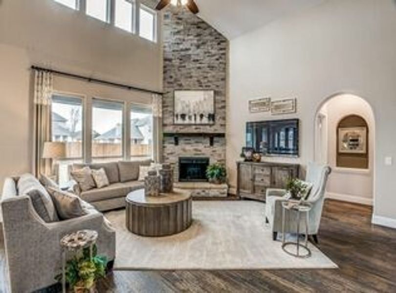 Image 13 of the Queensgate community in Mansfield, TX.