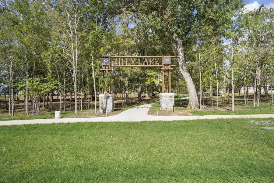 Community amenity available to residents of Fulshear Lakes in Fulshear (Image 2). Community amenity available to residents of Fulshear Lakes in Fulshear (Image 2).