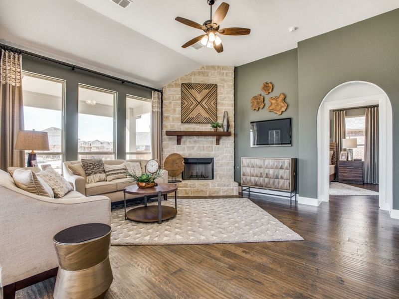 Image 10 of the Thomas Trail community in Midlothian, TX.