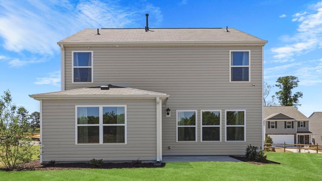 Exterior details of a home in Trailside Run, Spartanburg (Image 9).