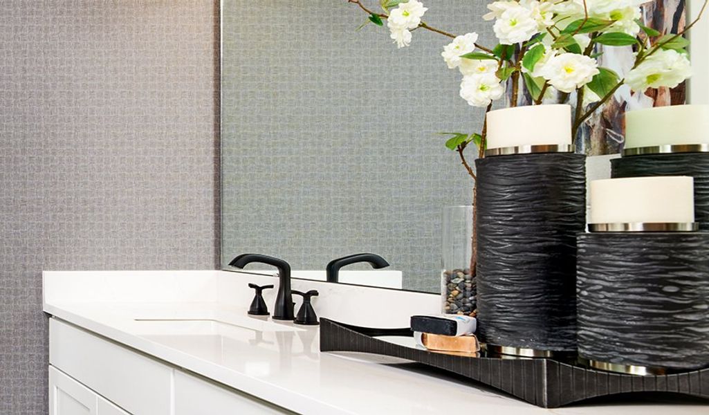 Furnished interior in a model home at Entrada La Coraza in Sahuarita (Image 31).