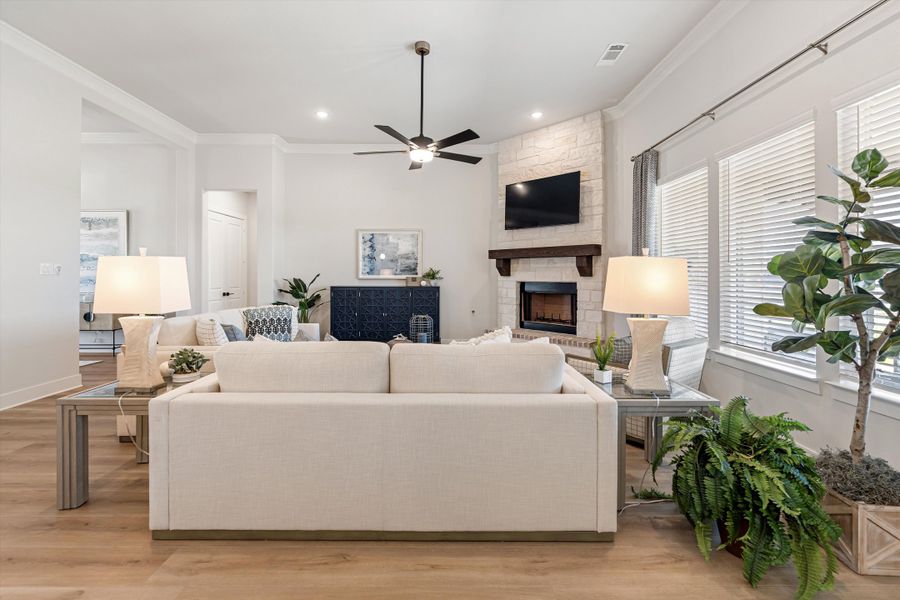 Furnished interior in a model home at Creekview Addition in Van Alstyne (Image 20). Furnished interior in a model home at Creekview Addition in Van Alstyne (Image 20).