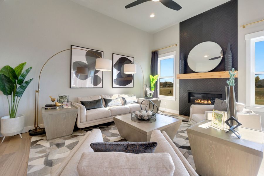 The Aurora Highlands,80019