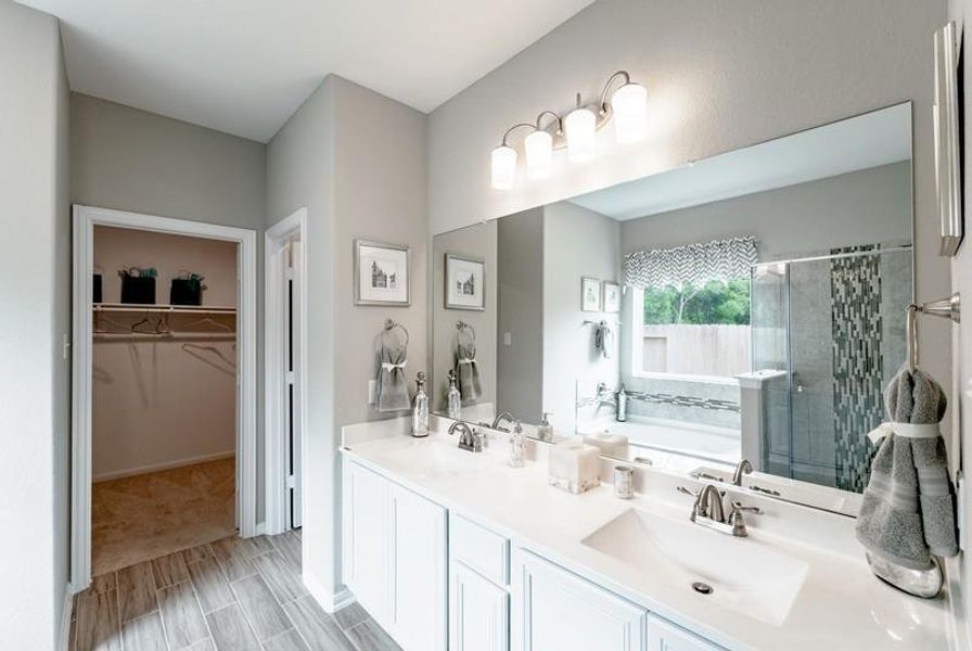 Image 18 of the Riverwood community in Richmond, TX.