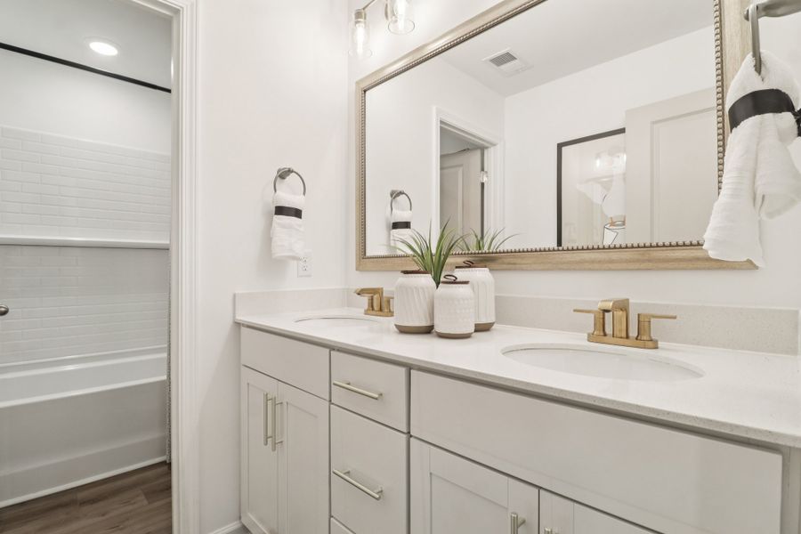 Porter II - Bathroom