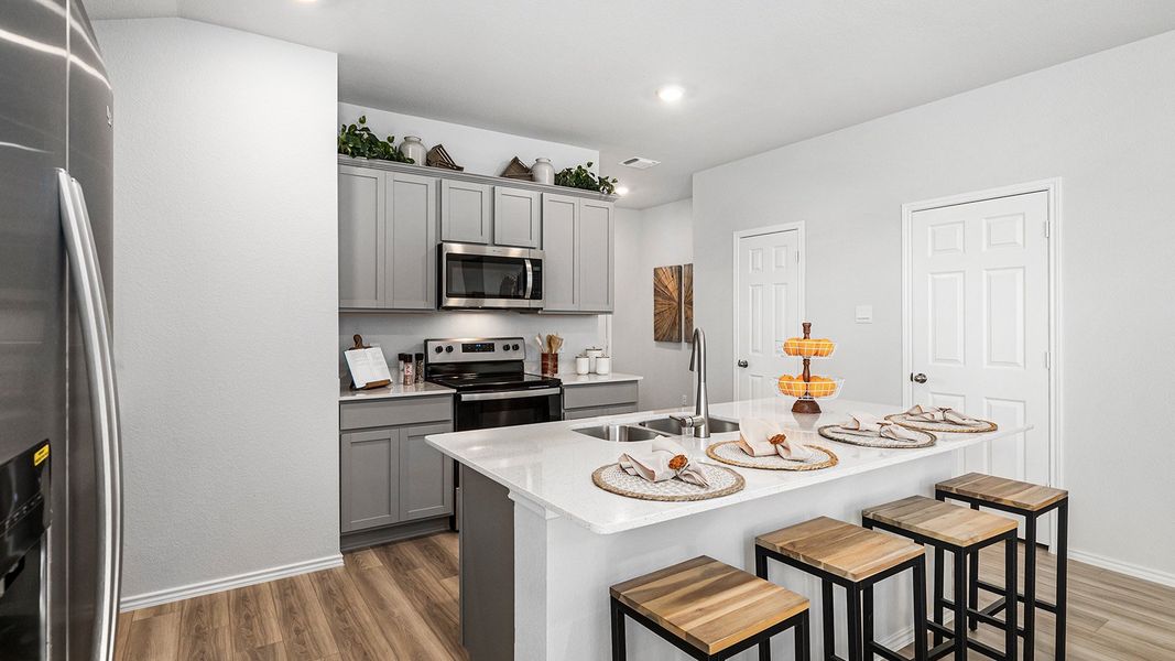 Furnished interior in a model home at Mitchell Farm in Killeen (Image 3).