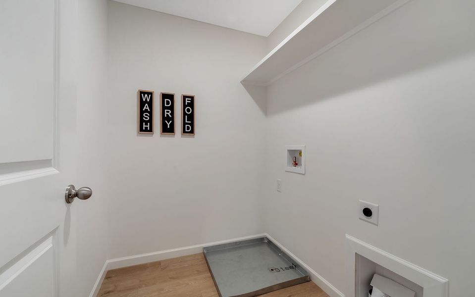 Furnished interior in a model home at Stonehenge in Manchester (Image 25).