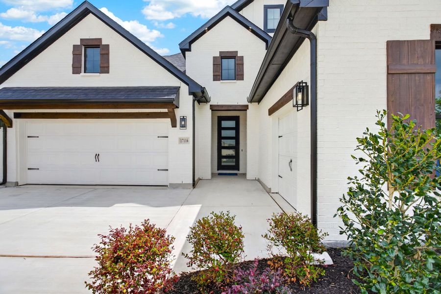 Exterior details of a home in Wildflower Ranch, Fort Worth (Image 23).