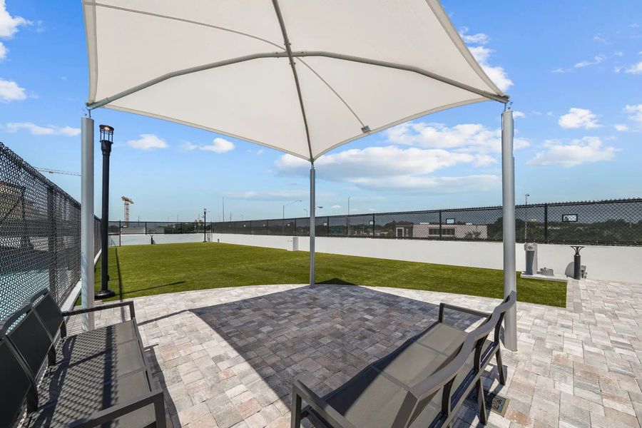 Community amenity available to residents of Altura Bayshore in Tampa (Image 10).