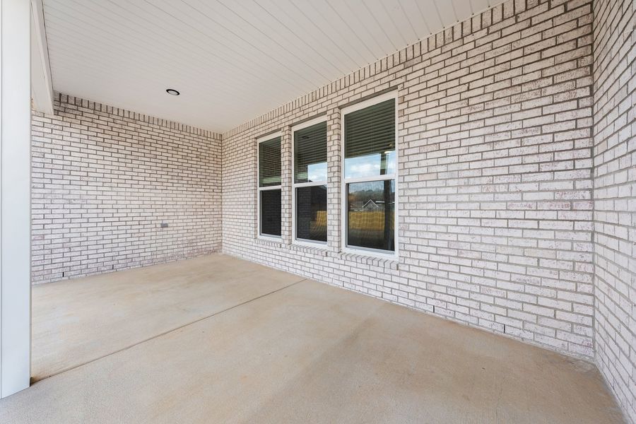 Houston Place - Crestview, FL - DSLD Homes - Comstock III H - Covered Patio