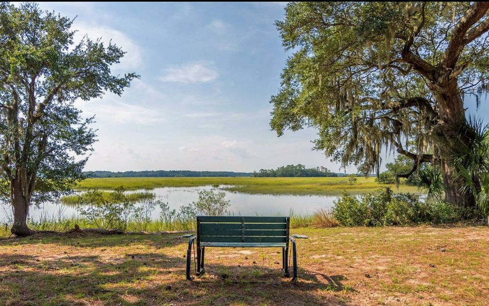 Community amenity available to residents of Pleasant Point Plantation in Beaufort (Image 3).