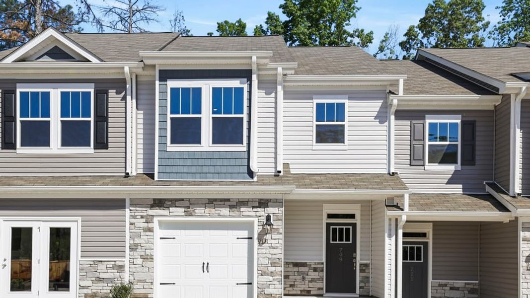 Front exterior of a home in the Ken's Crossing community, located in Moore, SC (Image 1). Front exterior of a home in the Ken's Crossing community, located in Moore, SC (Image 1).