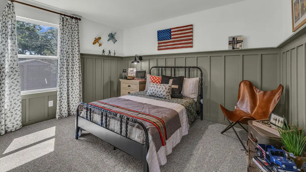 Furnished interior in a model home at Sonoma Oaks in Fredericksburg (Image 7).