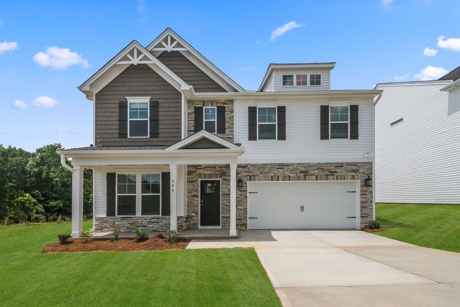 Image 11 of the Crown Pointe community in Simpsonville, SC.