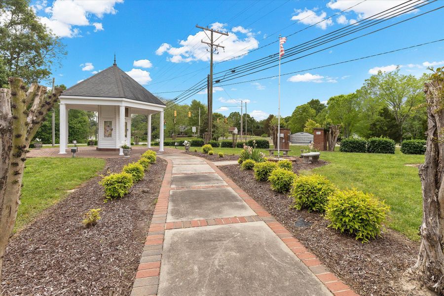 Community amenity available to residents of Spring Valley in Trinity (Image 1). Community amenity available to residents of Spring Valley in Trinity (Image 1).