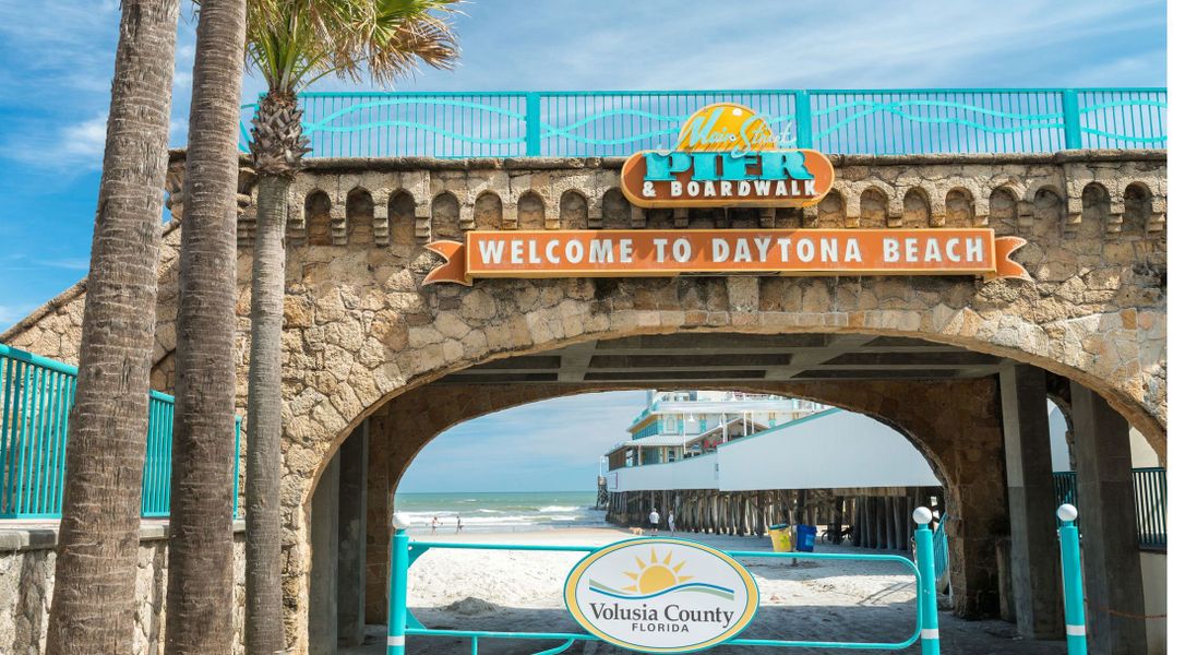 Image 43 of the Ormond & Daytona Beach community in Edgewater, FL.