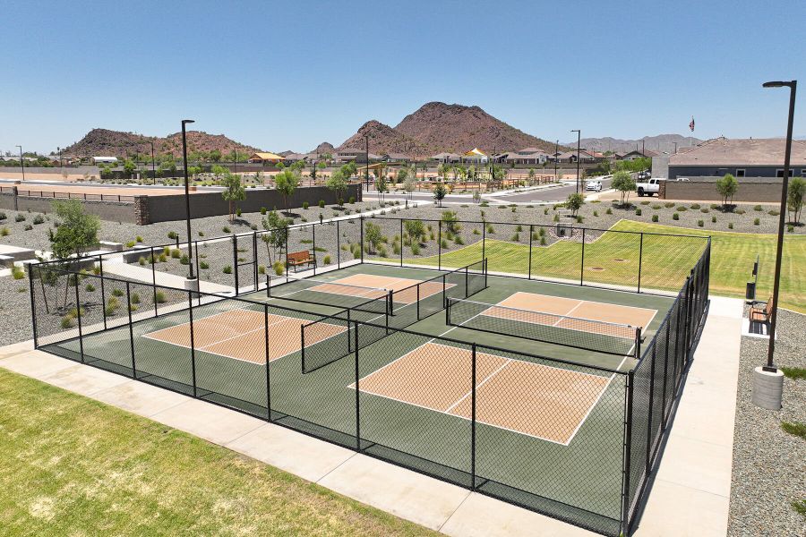 Community amenity available to residents of Miravida in Surprise (Image 9).