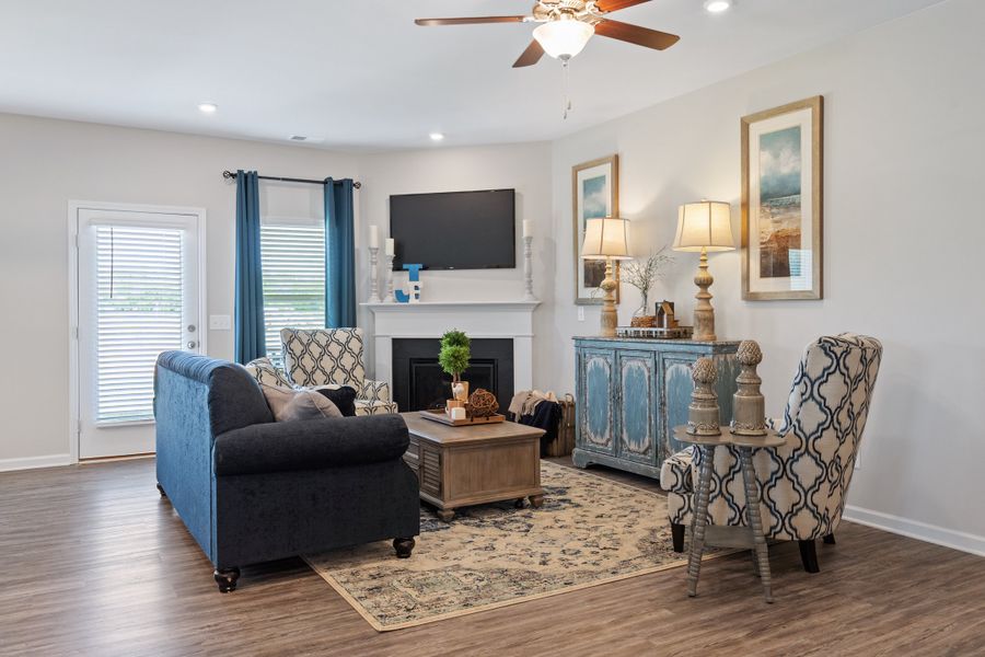 Furnished interior in a model home at Lockewood in Cartersville (Image 19). Furnished interior in a model home at Lockewood in Cartersville (Image 19).