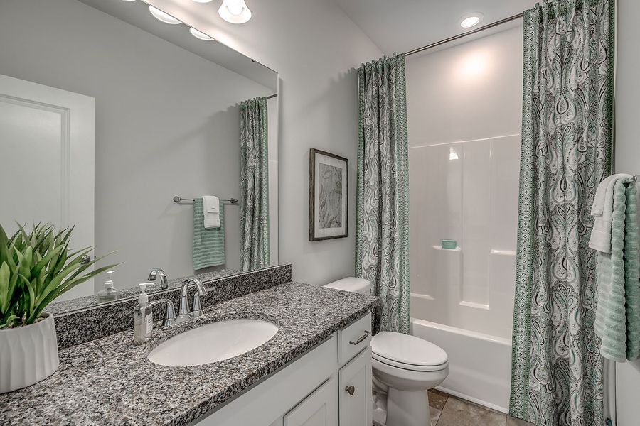 Secondary Bathroom | Gwinnett Plan