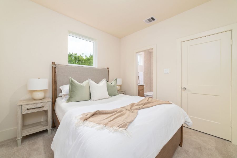 Furnished interior in a model home at Rachel Reserve in Houston (Image 8).