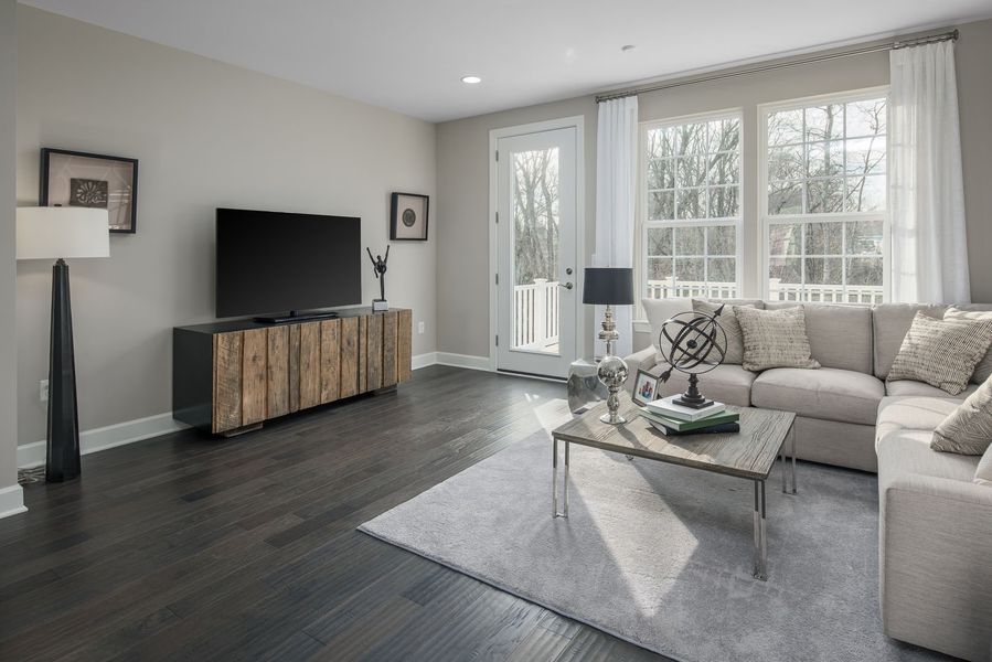 Essence at Elms Glen Townhomes Essence at Elms Glen Townhomes