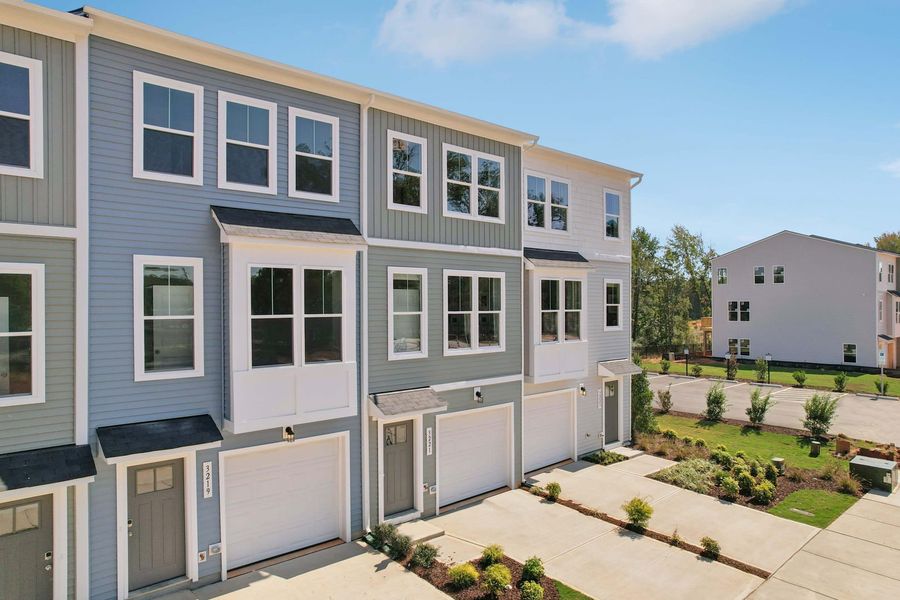 New low-maintenance townhomes in South Raleigh New low-maintenance townhomes in South Raleigh
