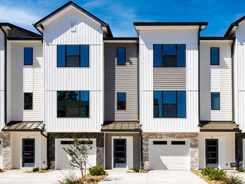 Image 8 of the Holly View community in Greenville, SC.