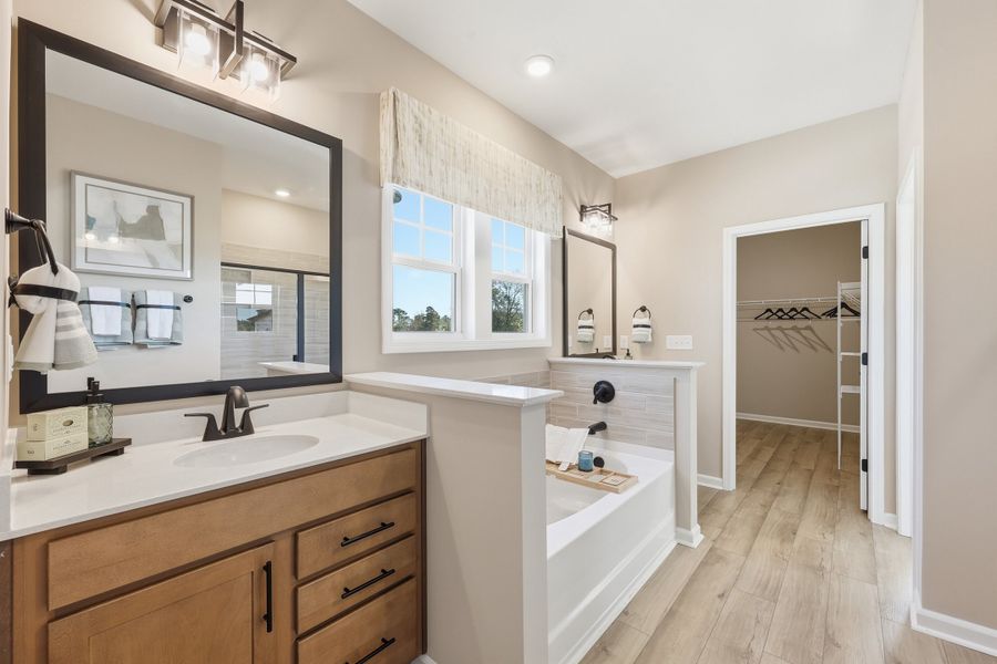 Rivercrest II - Primary Bath