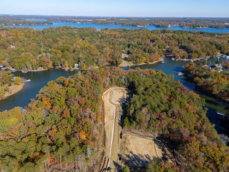 Natural surroundings and green spaces near The Gables at Handsmill Inland & Waterview in York, SC (Image 49). Natural surroundings and green spaces near The Gables at Handsmill Inland & Waterview in York, SC (Image 49).