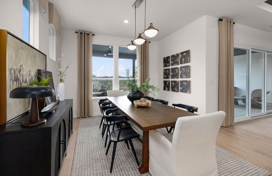 Open Dining Spaces Open Dining Spaces