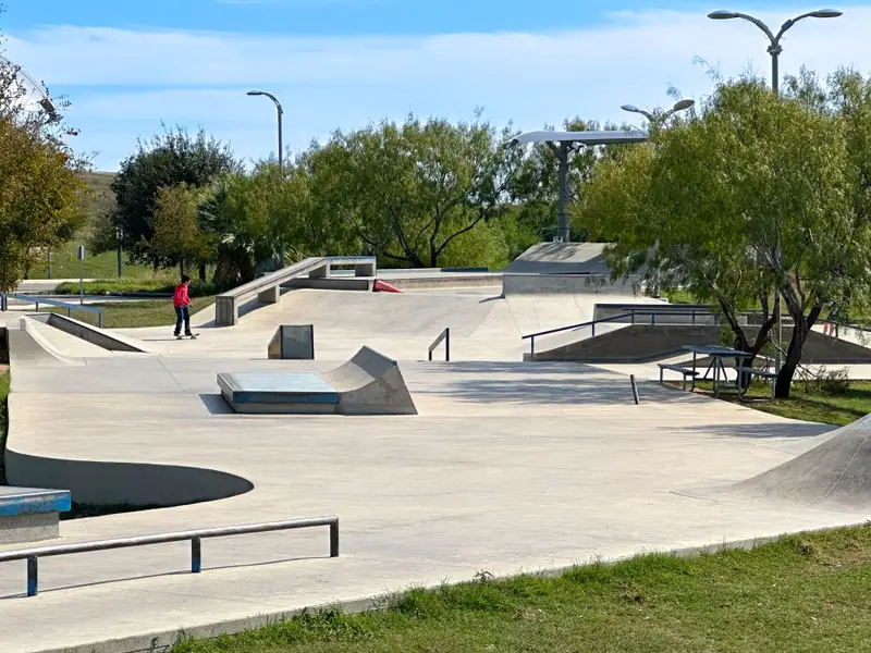 Surrounding Area - Pearsall Park Skating