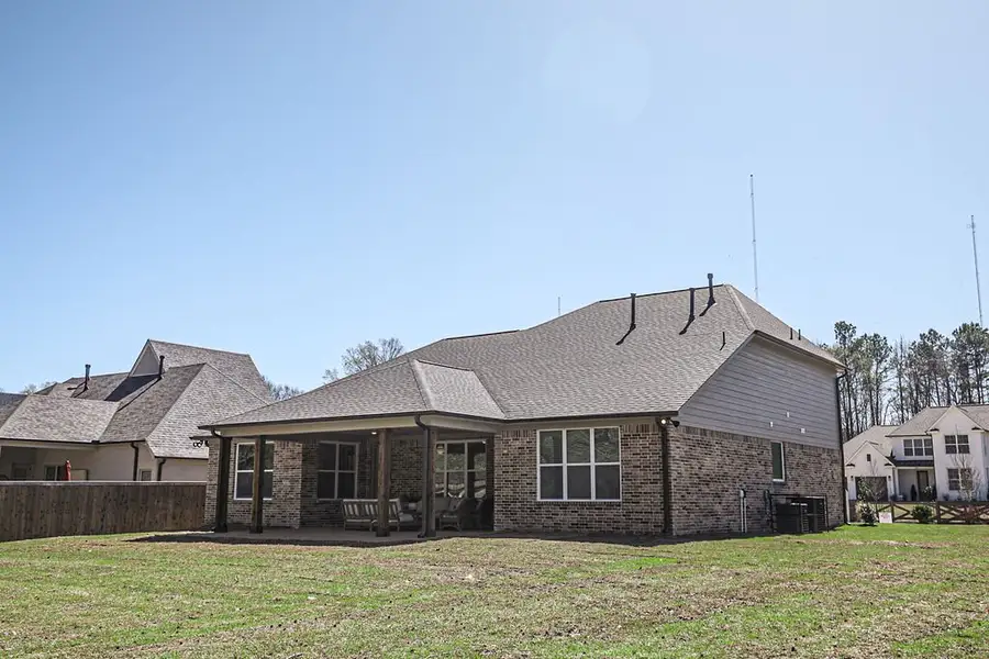 Exterior details of a home in Walker Farms, Bartlett (Image 4).