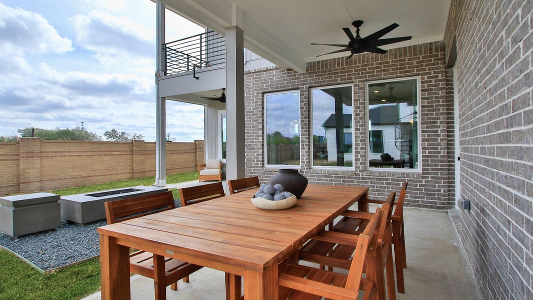Exterior details of a home in Bridgeland Central, Cypress (Image 18).