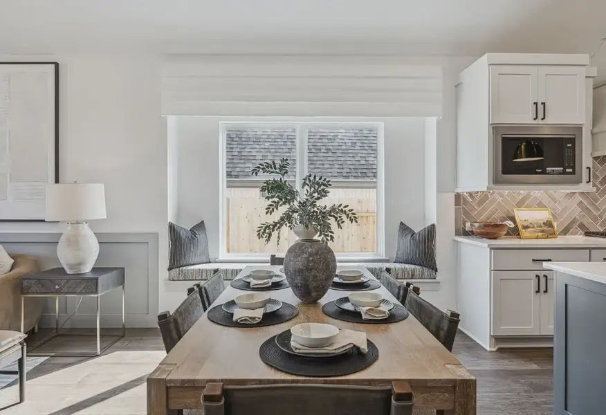 Plan 3034 Model Dining Room - 3 of 9