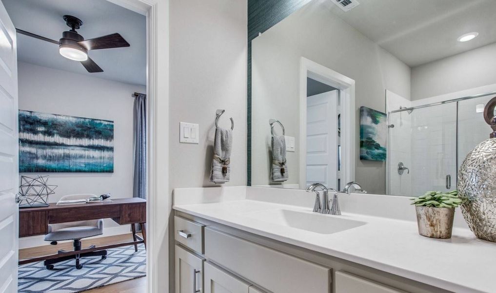 Image 15 of the Commodore at Preston community in Plano, TX.