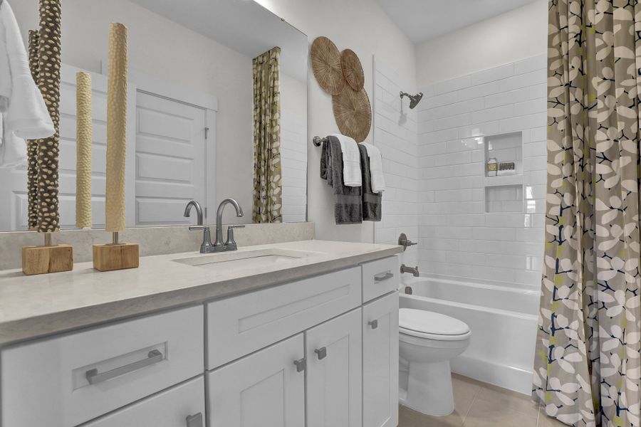 Yates II | Secondary Bathroom
