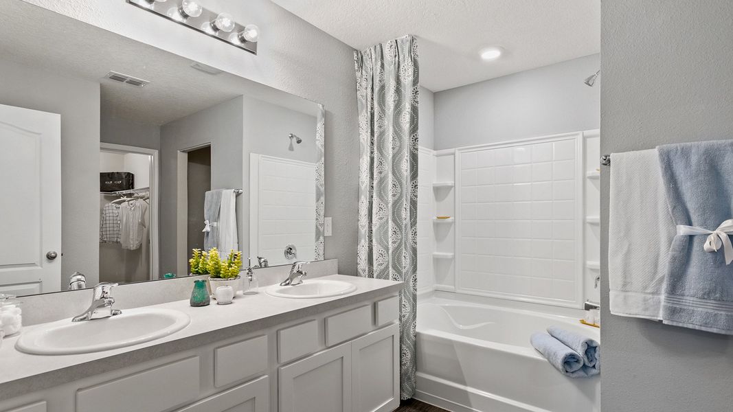 Image 58 of the River Glen Express community in Yulee, FL.